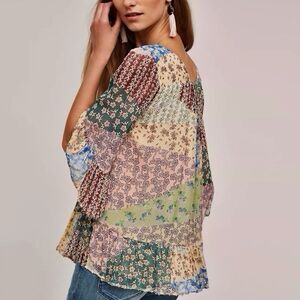 Floreat Anthropologie Boho‎ Top Size XS Beaded Hems Bell Sleeves Floral Pattern